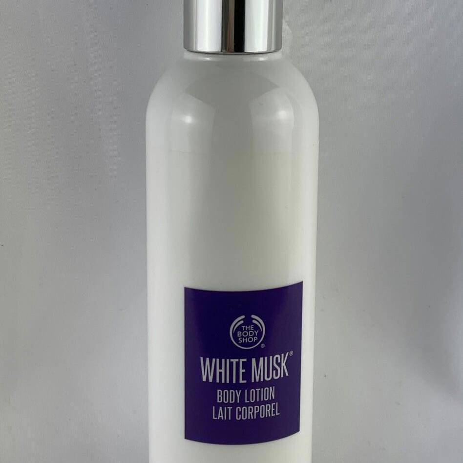 The Body Shop White Musk Perfumed Body Lotion 250ml 84 Oz